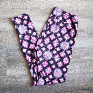 OS One Size Lularoe LLR leggings NWT